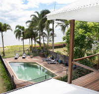 ABSOLUTE BEACHFRONT BLISS  NEWELL BEACH - Accommodation Cairns