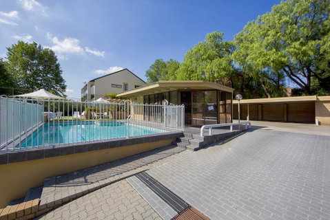 Accommodate Canberra - Kingston Court - Accommodation Cairns 2