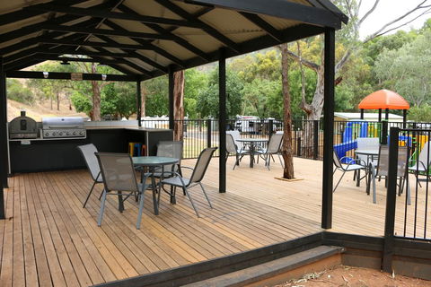 Adelaide Brownhill Creek Tourist Park - Accommodation Cairns 2