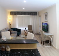 ADELAIDE CBD APARTMENT - 3BR 2BATH  CARPARK - Accommodation Cairns