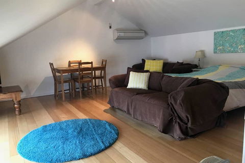Adelaide Close CBD Large Private Studio Apartment In St Peters - Accommodation Cairns 1