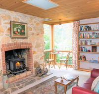 Adelaide Hills 'Camellia Cottage' - WiFi - Accommodation Cairns