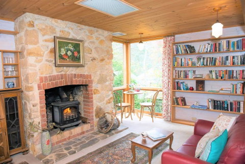 Adelaide Hills 'Camellia Cottage' - WiFi - Accommodation Cairns 0