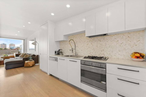 Fab Penthouse Near Bondi / Bronte, Shops & Bars - Accommodation Cairns 1