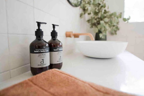 Gardeners Shed -Mansfield - Accommodation Cairns 1