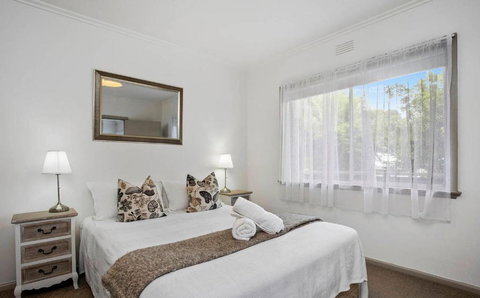 Geelong Serviced Apartments By Short & Long Stays - Accommodation Cairns 0