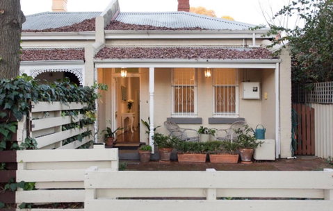 Gorgeous Subiaco Cottage - Accommodation Cairns 0