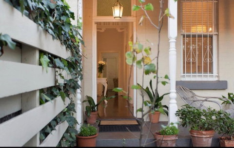 Gorgeous Subiaco Cottage - Accommodation Cairns 1