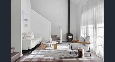 Hamptons Beach House - Accommodation Cairns 3