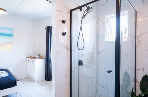 Hamptons Hideaway - Accommodation Cairns 2