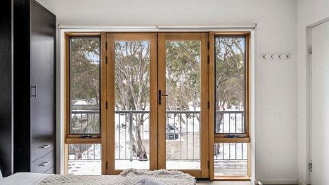 Hangar - Accommodation Cairns 2