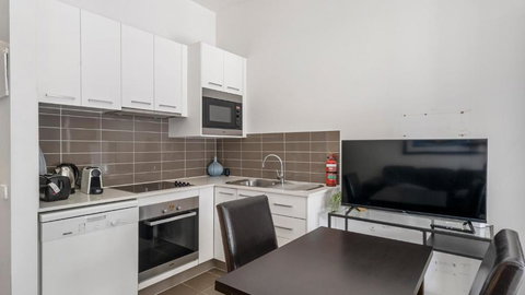 Hangar - Accommodation Cairns 3