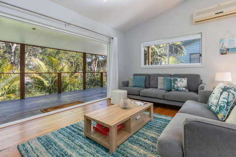 Happy Daze - Accommodation Cairns 0