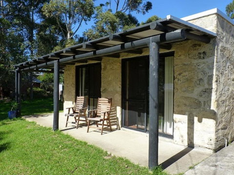 Happy Dogs Cottage Margaret River - Accommodation Cairns 0