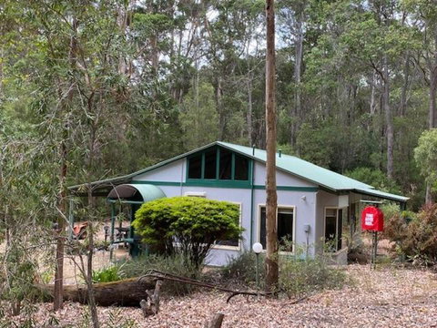 Harmony Forest Cottages & Lake Side Lodge - Accommodation Cairns 0