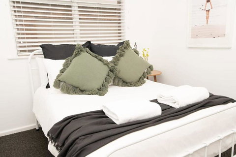 Haven On Hill, Beautifully Renovated, Close To CBD - Accommodation Cairns 3