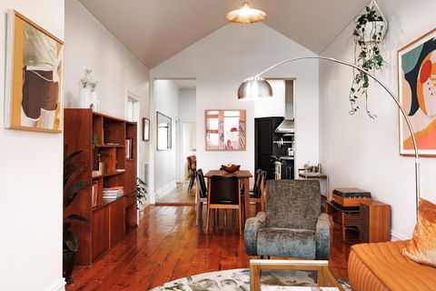 Henry Home - Accommodation Cairns 1