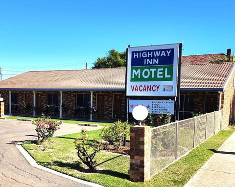 Highway Inn Motel - Accommodation Cairns 0
