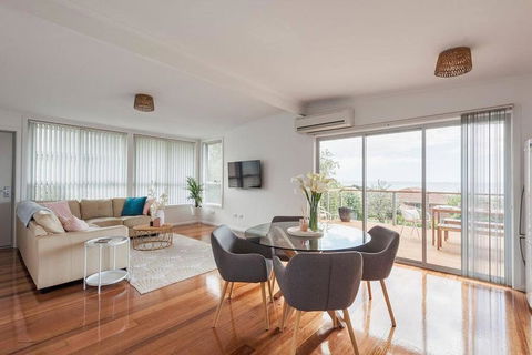 House On Hampson - Accommodation Cairns 0