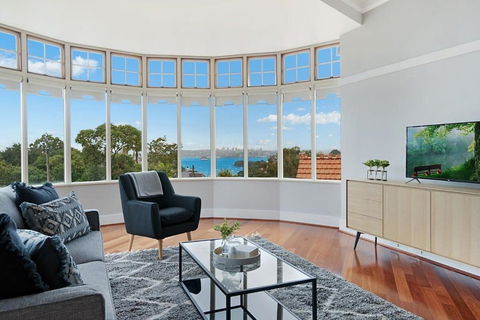 Huge Harbour View Apartment In Historic Home - Accommodation Cairns 0