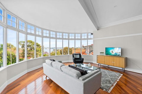 Huge Harbour View Apartment In Historic Home - Accommodation Cairns 1