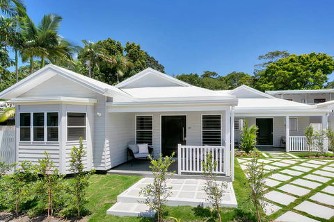 Industrial Luxe Villa - Boutique 1 Bedroom Luxury Villa - Accommodation Cairns 0