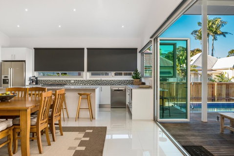 Aditi - Timber Vacation Home - Accommodation Cairns 3