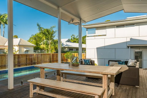 Aditi - Timber Vacation Home - Accommodation Cairns 2