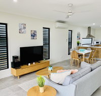 AIRLIE BEACH Delight. Hop skip jump to everything - Accommodation Cairns