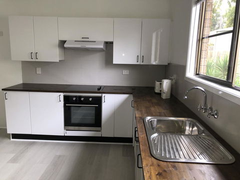 Airlie Getaway Unit 2 - Accommodation Cairns 0