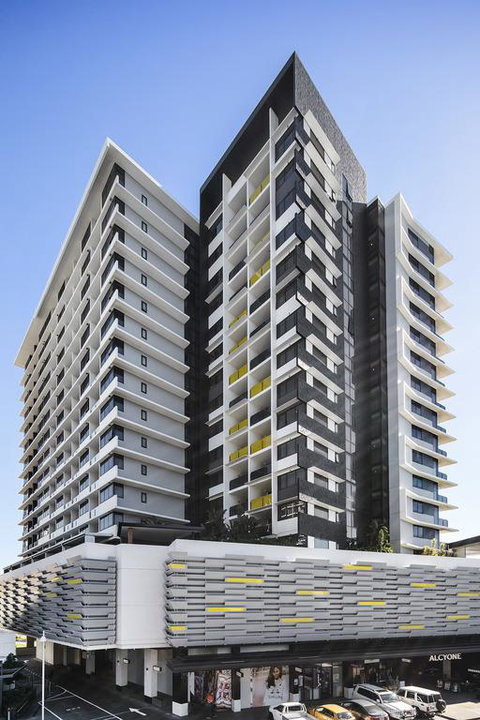 Alcyone Hotel Residences - Accommodation Cairns 3