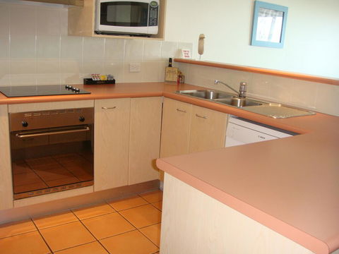 Alex Seaside Resort - Accommodation Cairns 1