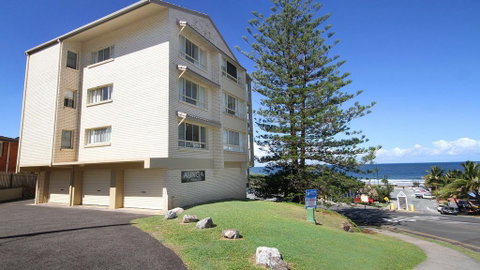Alinga Unit 4, Amazing Ocean Views - Accommodation Cairns 2