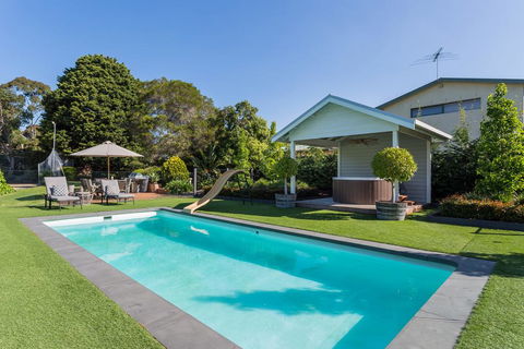 ALLAMBEA - MOUNT ELIZA - Accommodation Cairns 0