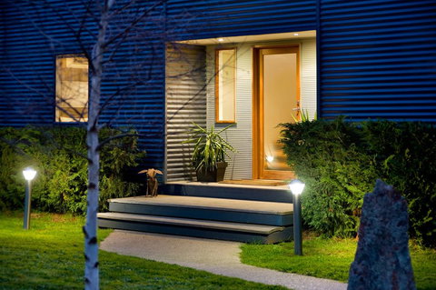 Alofi - Accommodation Cairns 0