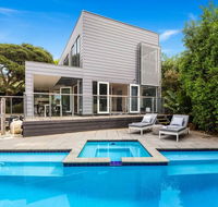 Amalfi Dream - Luxury Villa with Pool and Spa walk to beach and shops - Accommodation Cairns
