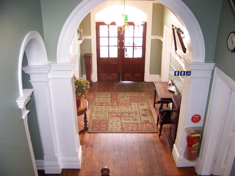 Anchorage Seafront Hotel - Accommodation Cairns 0