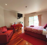 Angela's Beach Stays - Accommodation Cairns