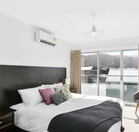 APOLLO 13 STUDIO - free wifi opposite beach - Accommodation Cairns