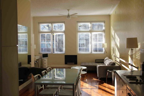 Apt - Dance Loft Conversion - Accommodation Cairns 0