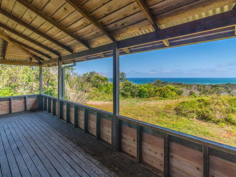 Aqualuna- Excellent Surfing Beaches. - Accommodation Cairns 1