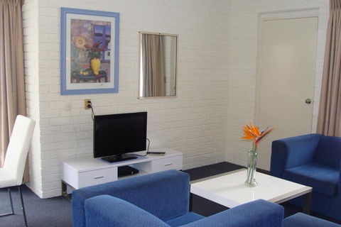 Aquarius Resort - Accommodation Cairns 2