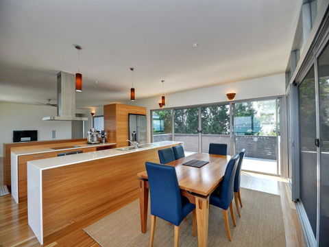 Architectural Design On The Beach - Accommodation Cairns 3