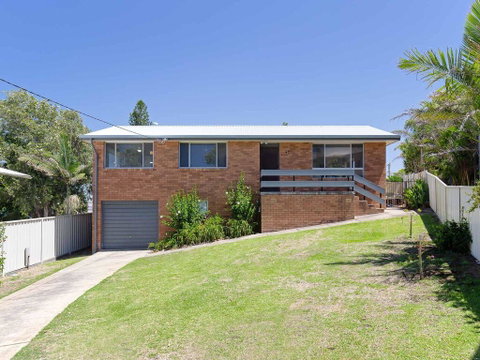 Argyle Cottage' 41 Argyle Avenue - Great Family Home For Holidays - Accommodation Cairns 0