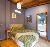 Art  Garden Retreat - Accommodation Cairns
