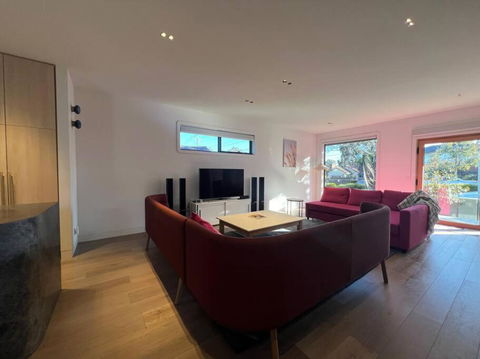 Luxurious Family Retreat - Accommodation Cairns 2