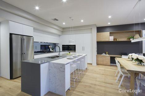 Luxury Bedrooms In A Resort Style Home - Accommodation Cairns 3