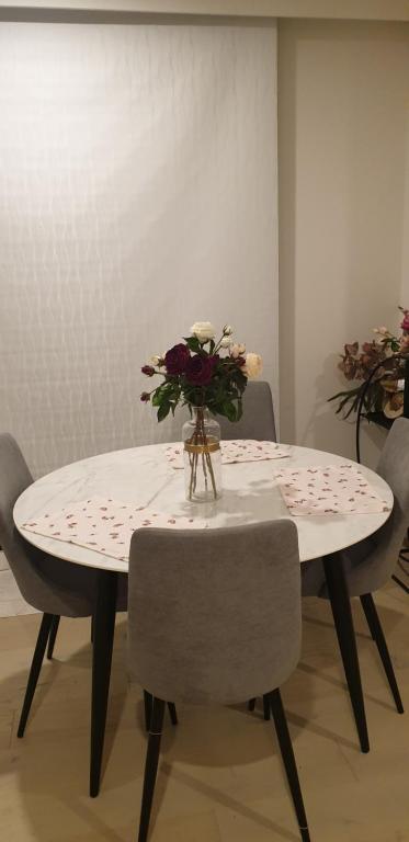 M-city Apartment - Accommodation Cairns 0