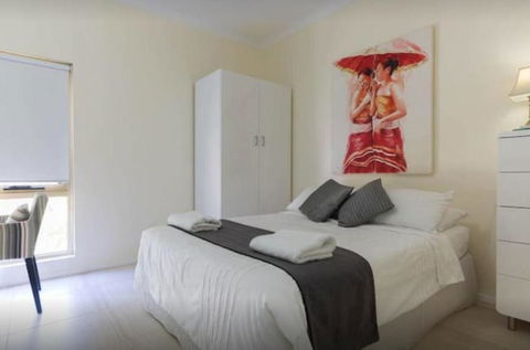 M102 West Perth Studio Apartment Near Kings Park - Accommodation Cairns 0