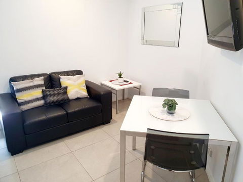 M5 West Perth Studio Apartment Near Kings Park - Accommodation Cairns 1